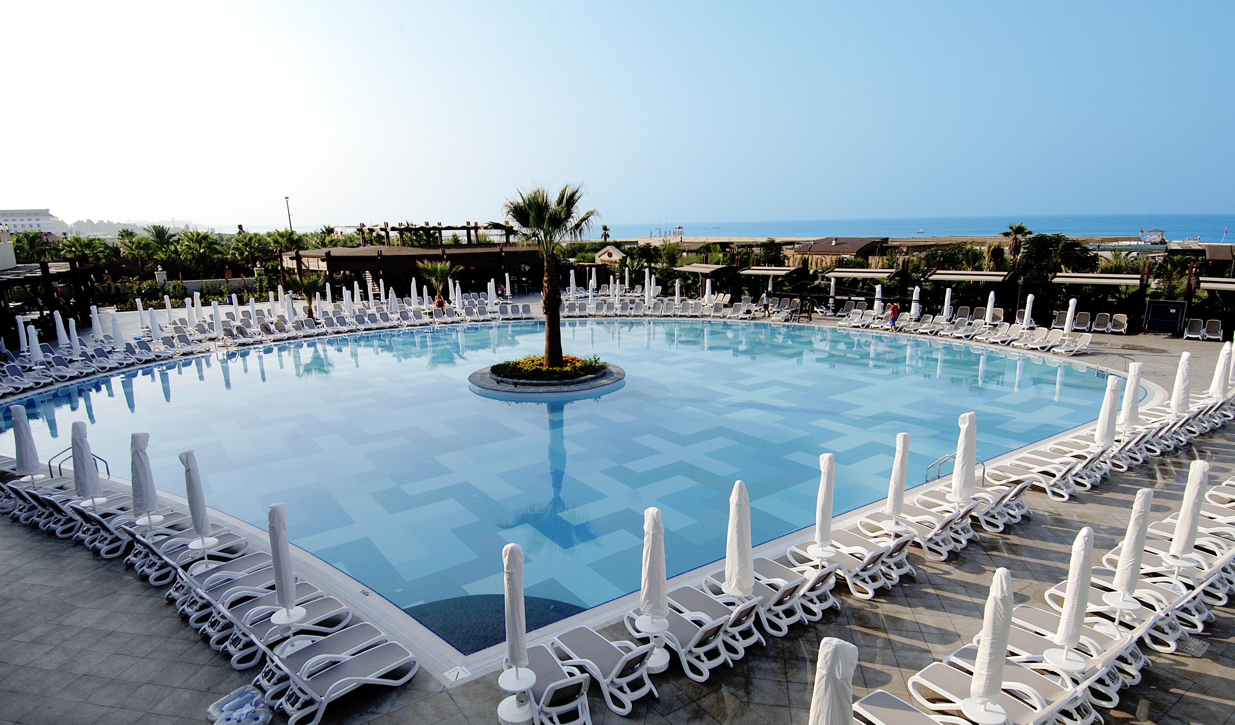 Seamelia Beach Resort Hotel & Spa Side Exterior photo